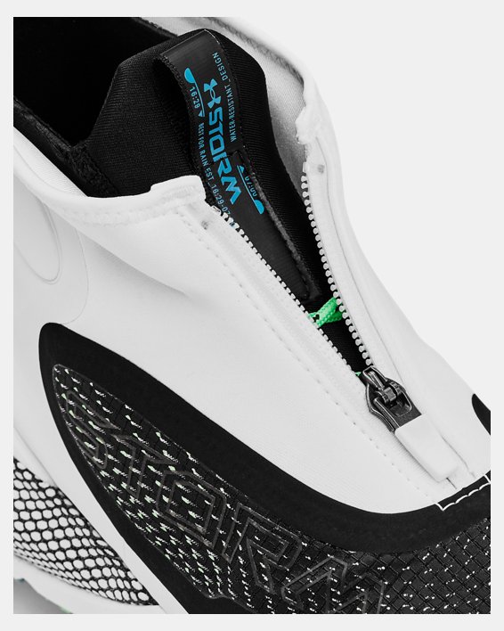 Men's UA HOVR™ Phantom 2 Storm Running Shoes in White image number 5